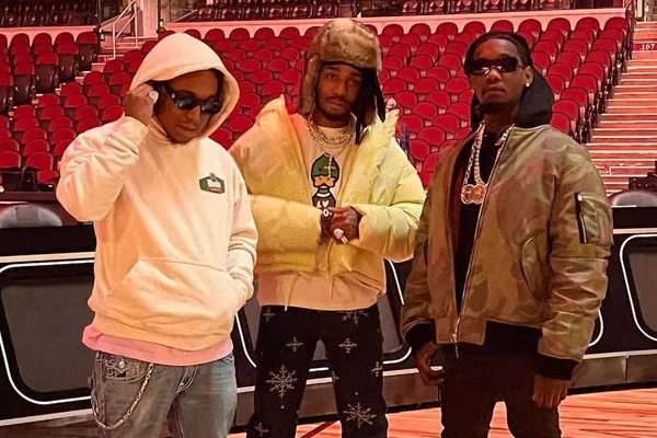 Foto colorida da banda Migos