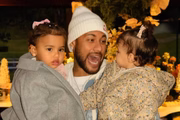 Mavie, Neymar e Helena.