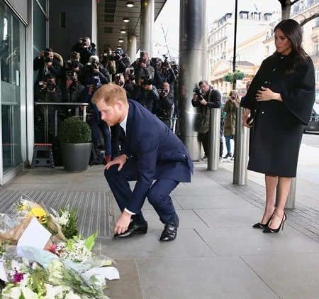 Em reta final da gravidez, o duque e a duquesa de Sussex visitaram a Casa da Nova Zelândia em Londres Em reta final da gravidez, o duque e a duquesa de Sussex visitaram a Casa da Nova Zelândia em Londres