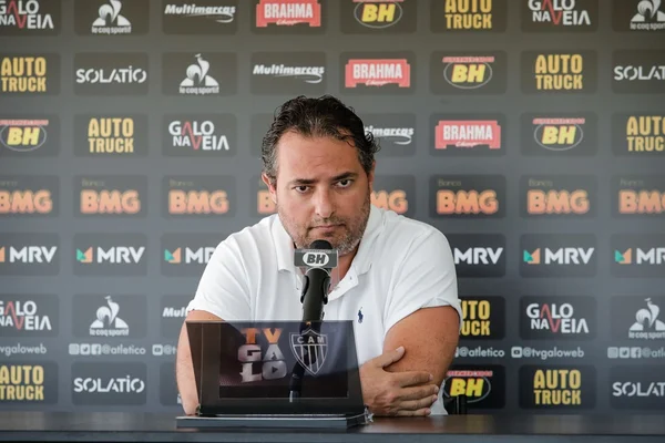 Alexandre Mattos apresentado pelo Atlético-MG
