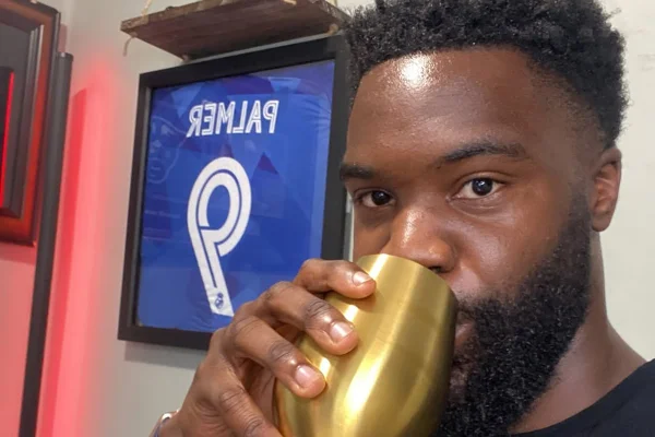 Foto colorida de Javen Palmer, ex-jogador do Crystal Palace - Metrópoles