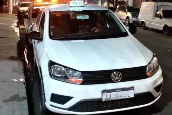 Com taxímetro e luminoso: táxi fake é apreendido na Avenida Paulista