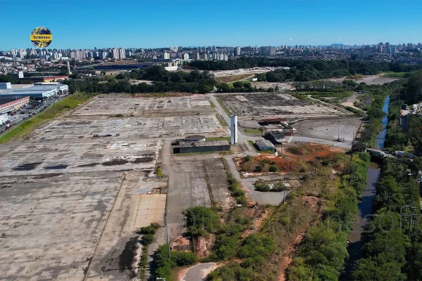 A área será utilizada para implantação do Pátio Ford, da Linha 20-Rosa do metrô, que ligará a região metropolitana à capital - Metrópoles