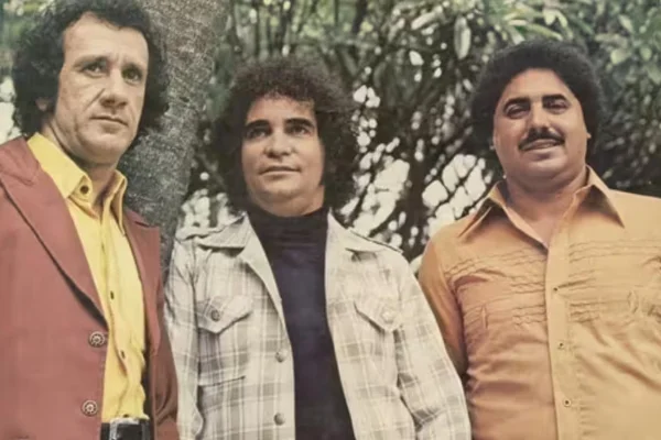 Creone, Barrerito e Mangabinha, formação icônica do Trio Parada Dura