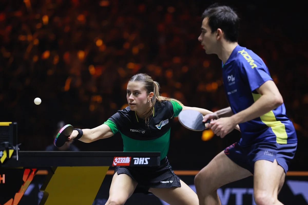Hugo Calderano e Bruna Takahashi Brilham no Smash de Los Angeles e Garantem Vaga nas Quartas de Final das Duplas Mistas contra Americanos, Elevando Expectativas no Tênis de Mesa