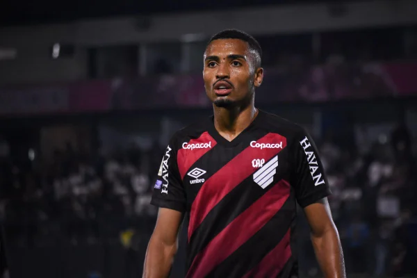 Athletico-PR mantém boa sequência contra o Internacional? Veja odds