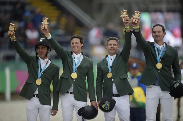Pan: Brasil é ouro no salto por equipes do hipismo e estará em Tóquio
