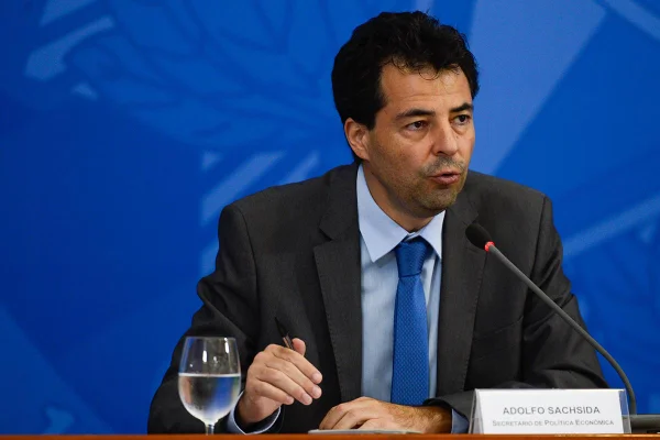 Adolfo Sachsida assume io Ministério de Minas e Energia