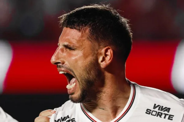 Imagem colorida de Calleri do São Paulo - Metrópoles