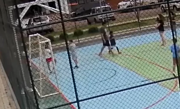 Menino agredido em condomínio: testemunhas começam a ser ouvidas