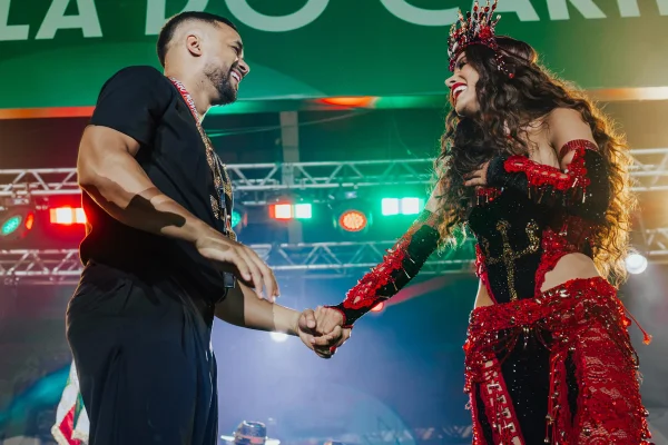 "De outras vidas", diz Mestre Fafá sobre conexão com Anitta na Grande Rio - Metrópoles