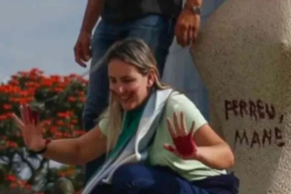 Debora do Batom
