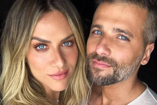 Pais de três filhos, Giovanna Ewbank e Bruno Gagliasso afirmam que são fogosos e que já fizeram sexo dentro de uma caixa d’água Pais de três filhos, Giovanna Ewbank e Bruno Gagliasso afirmam que são fogosos e que já fizeram sexo dentro de uma caixa d’água