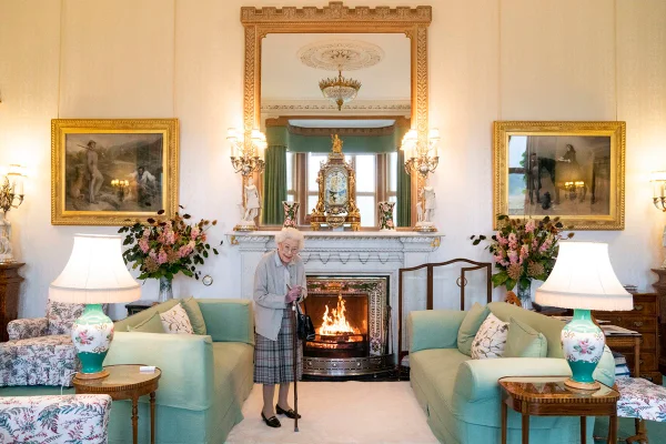 Saiba quanto custa visitar castelo em que rainha Elizabeth II morreu