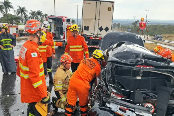 “Susto enorme”: mãe estava com bebê em acidente com nove veículos na BR-020