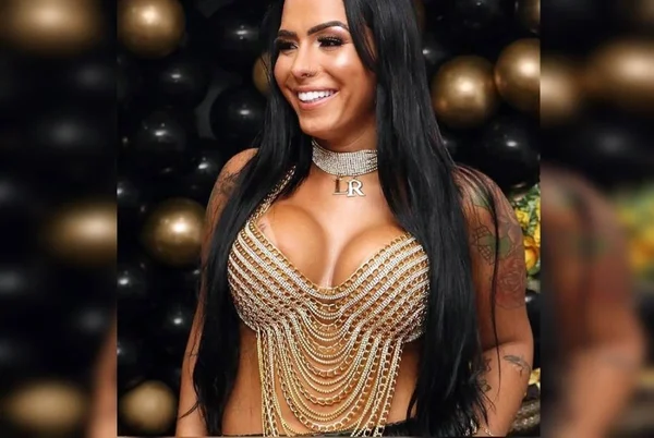 mulher sorrindo
