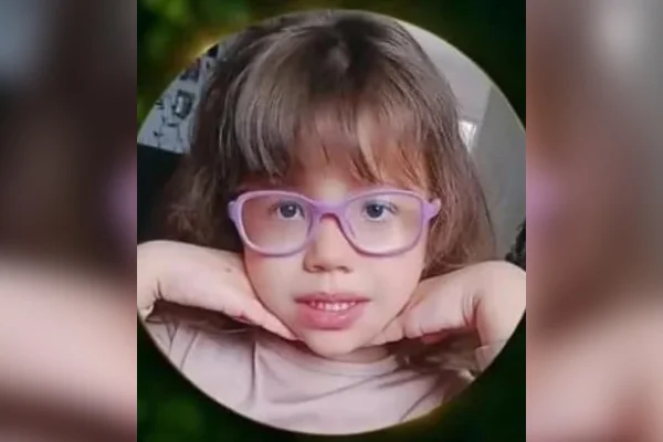 Criança morre após ser atingida por trave em festa do Dia das Crianças