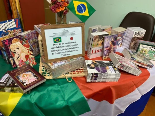 Embaixada do Japão inaugura biblioteca pública de mangás em Brasília
