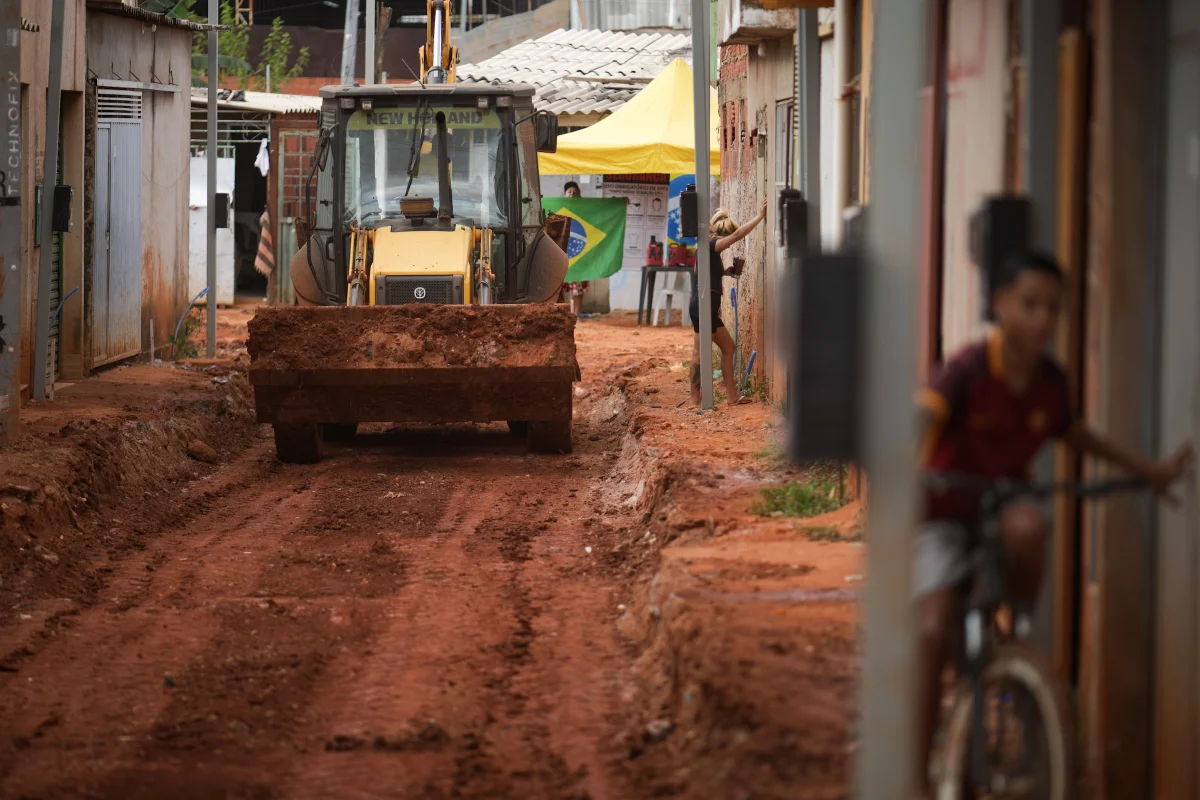 A iniciativa atende a uma demanda histórica da comunidade e beneficia mais de 20 mil pessoas, em 4.155 imóveis, que terão água limpa e de qualidade sempre à disposição A iniciativa atende a uma demanda histórica da comunidade e beneficia mais de 20 mil pessoas, em 4.155 imóveis, que terão água limpa e de qualidade sempre à disposição