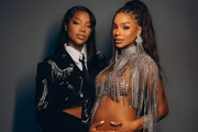 Ludmilla e Brunna Gonçalves revelam o nome da primeira filha juntas