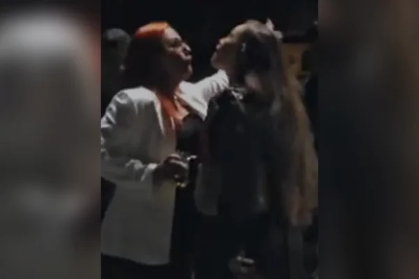 Assessora de deputado foi para cima de garota de programa: “Rampeira”