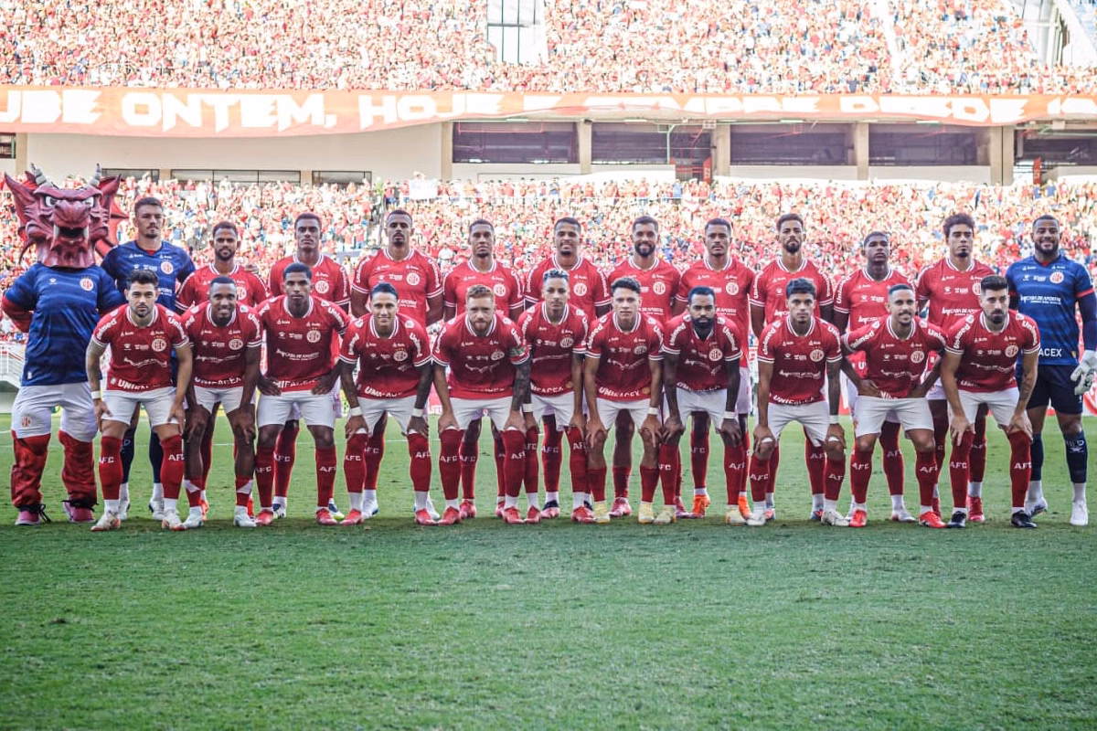 Série D: confira melhores momentos de América-RN e Imperatriz-MA 3 Jogadores do América de Natal perfilados em jogo contra o Imperatriz pelas oitavas da Série D