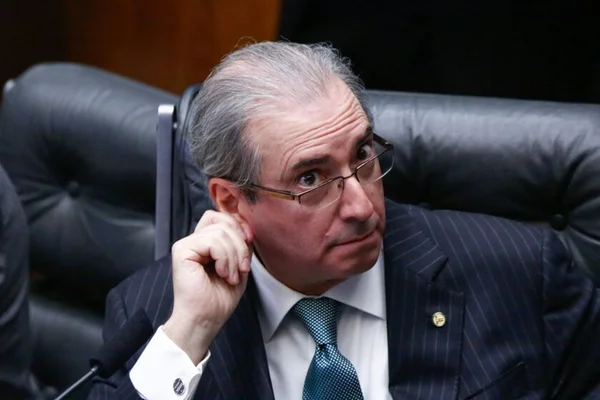 A piada não para. Escolha seu argumento pró-impeachment favorito