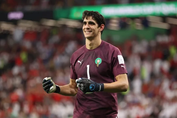 Vídeo: repórter do Marrocos chora e agradece goleiro por classificação
