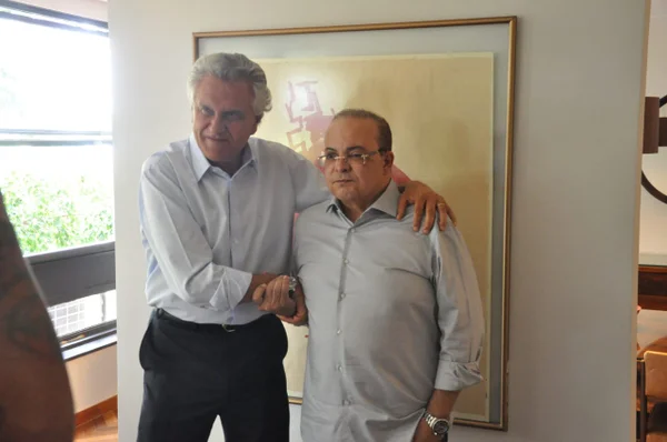 Trem da discórdia. Governador de GO provoca Ibaneis, que o manda à PQP