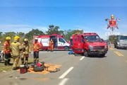De acordo com a corporação, após o gerenciamento dos riscos no local da colisão, as equipes realizaram o desencarceramento e a prestação do socorro às vítimas De acordo com a corporação, após o gerenciamento dos riscos no local da colisão, as equipes realizaram o desencarceramento e a prestação do socorro às vítimas