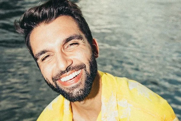 Fofos! Cantor Silva ganha declaração de amor do namorado