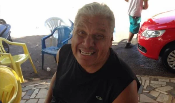 escrivão de polícia aposentado Antônio Carlos de Sousa