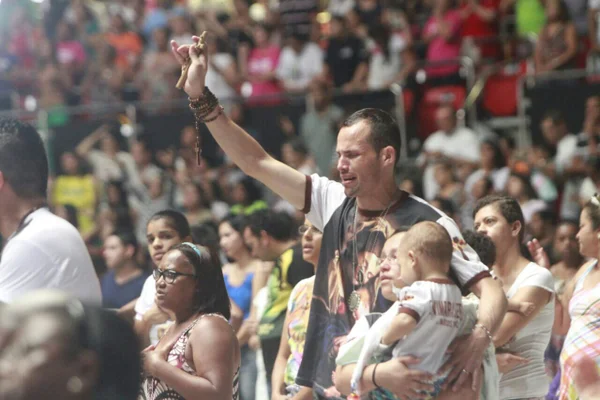 Rebanhão reúne católicos no Nilson Nelson durante feriado de Carnaval