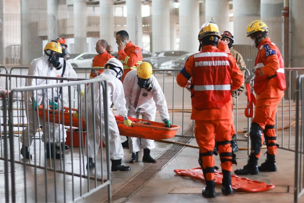 Corpo de Bombeiros simula ataque terrorista com drone no Mané Garrincha - imagem 10 Corpo de Bombeiros simula ataque terrorista com drone no Mané Garrincha - imagem 10