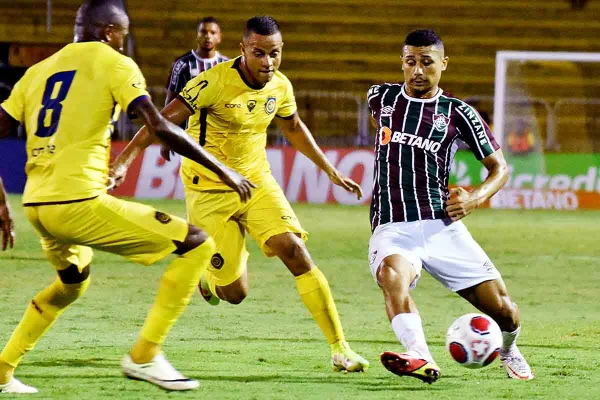 Fluminense vence o Madureira e se reabilita na Taça Guanabara