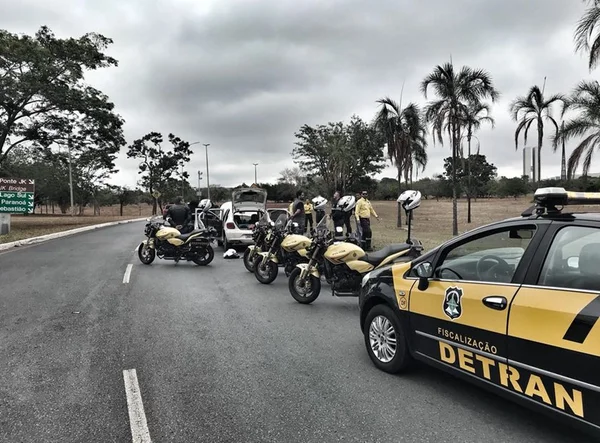 Homem parado em blitz no DF acumula 255 pontos na carteira