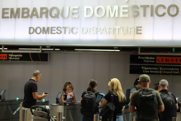 aeroporto Confins saguão embarque