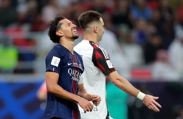Web reage a erros de Marquinhos em jogo entre PSG x Flamengo; veja