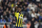 Fred no Galo: volante comenta postagem e confirma retorno ao Brasil - imagem 3 Fred no Galo: volante comenta postagem e confirma retorno ao Brasil - imagem 3