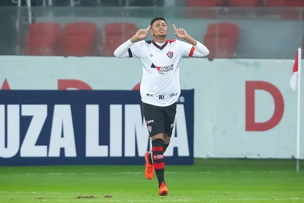 Vitória vence o Internacional no Beira-Rio e vai às oitavas da Copa do Brasil