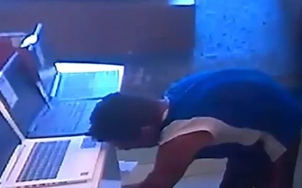 DF: homem vai a loja com criança e furta notebook. Veja vídeo