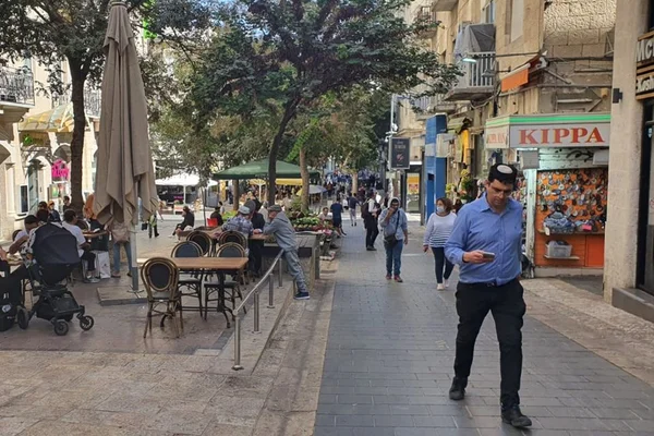 Vacina de reforço derruba contaminações da Covid em Israel