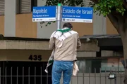 Deputado leva ativista Thiago Ávila ao MP por adulterar placa de Israel - imagem 3
