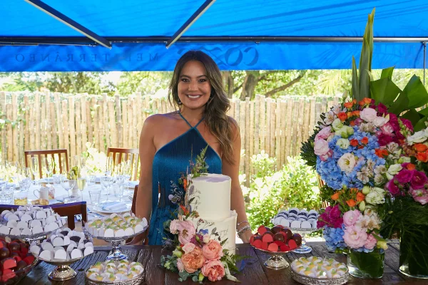 Advogada Fernanda Borges celebra aniversário em almoço no Cozze