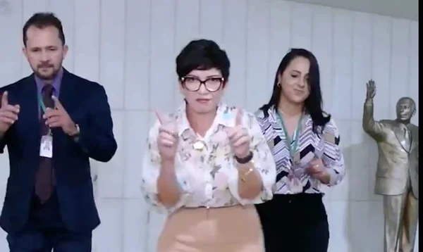 Deputada bolsonarista chama de “mimimi” distribuição de absorventes
