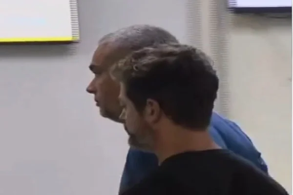 Vídeo: delegado que atirou em mulheres é internado em ala psiquiátrica
