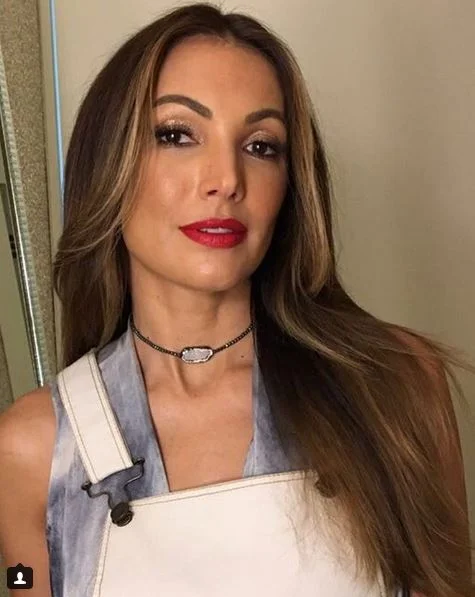 Jéssica recebe apenas três ex-BBBs em sua festa de aniversário