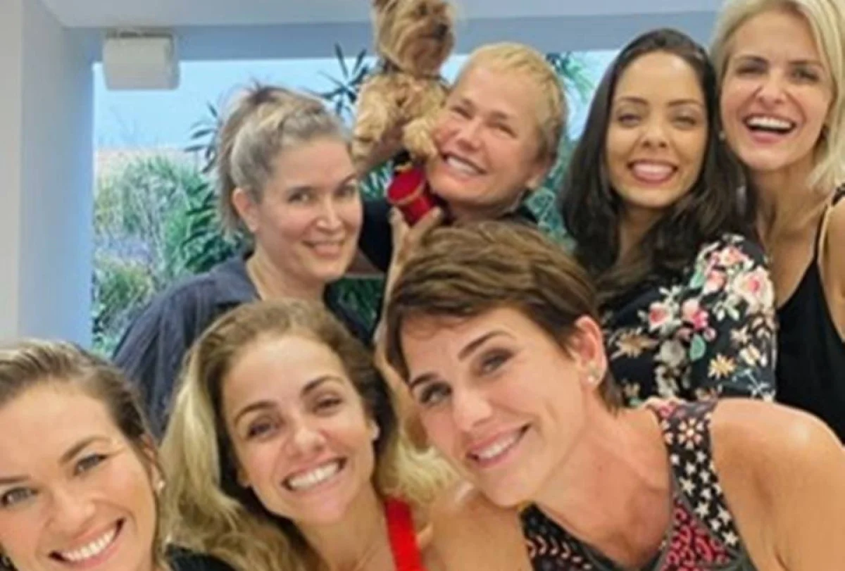 O Último Voo da Nave: Paquitas participam da turnê de Xuxa sem cachê - imagem 2 O Último Voo da Nave: Paquitas participam da turnê de Xuxa sem cachê - imagem 2