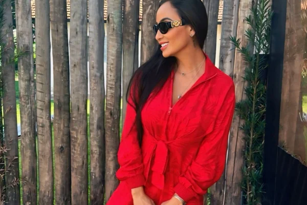 Ex-bailarina do Faustão é retirada de voo e denuncia constrangimento - destaque galeria Ex-bailarina do Faustão é retirada de voo e denuncia constrangimento - destaque galeria