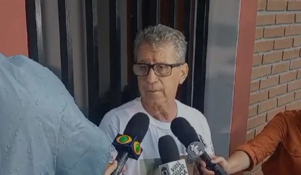 Imagem colorida mostra Sidney Souza dos Santos, pai de uma das vítimas do acidente de helicóptero em São Paulo - Metrópoles